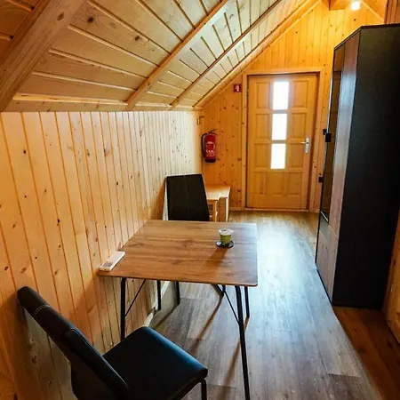 בקתה Glamping Avantura- Cabin For Two, Kolpa Valley *
