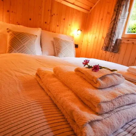 Glamping Avantura- Cabin For Two, Kolpa Valley בקתה