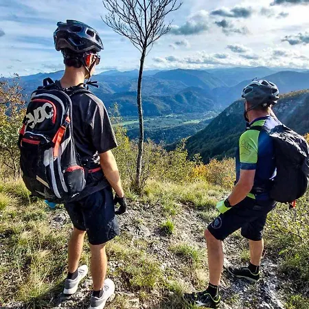 Glamping Avantura- A Natural Getaway By The Kolpa River Шале