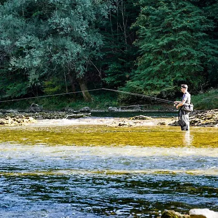 Glamping Avantura- A Natural Getaway By The Kolpa River *