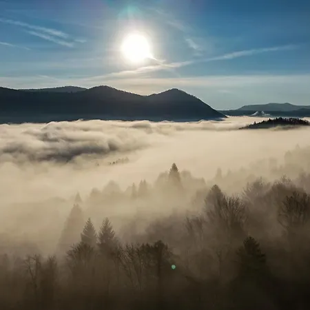 Glamping Avantura- A Natural Getaway By The Kolpa River Kostel