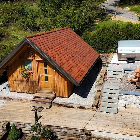 Glamping Avantura - Private Jacuzzi & Breakfast Chalet Kostel