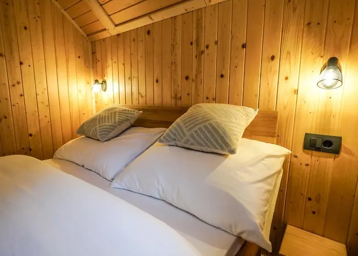 شاليه Glamping Avantura- A Natural Getaway By The Kolpa River Kostel