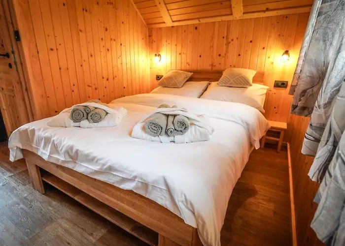شاليه Glamping Avantura- A Natural Getaway By The Kolpa River Kostel
