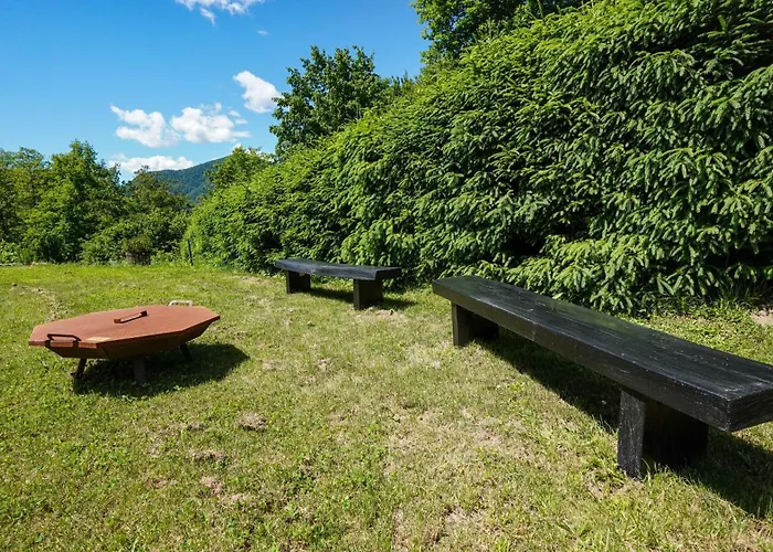 Glamping Avantura- A Natural Getaway By The Kolpa River Шале