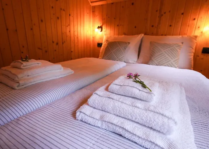 شاليه Glamping Avantura- A Natural Getaway By The Kolpa River Kostel