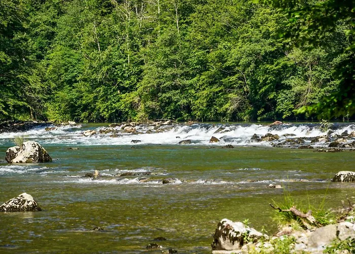 Glamping Avantura- A Natural Getaway By The Kolpa River *