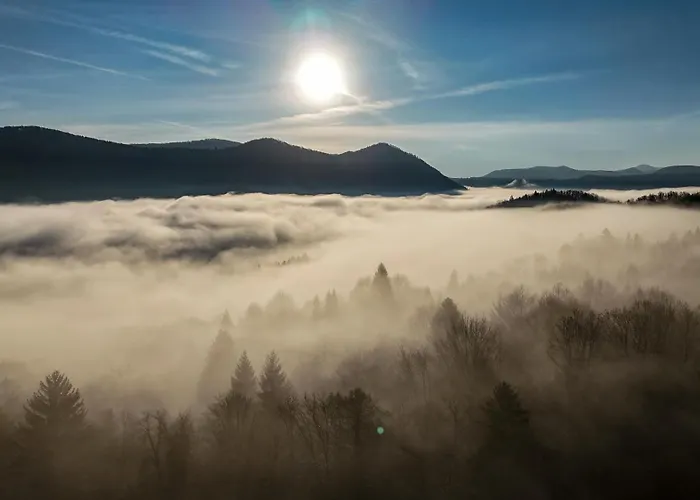 Glamping Avantura- A Natural Getaway By The Kolpa River Kostel