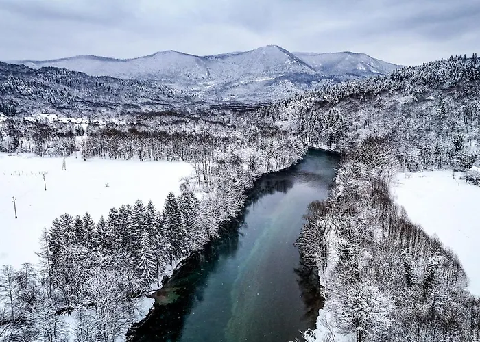 Glamping Avantura- A Natural Getaway By The Kolpa River *